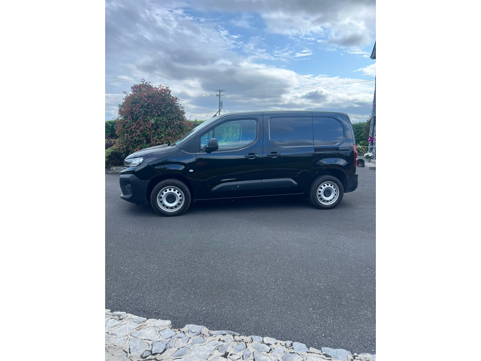 2025 Peugeot Partner 1.5L Diesel For Sale Images