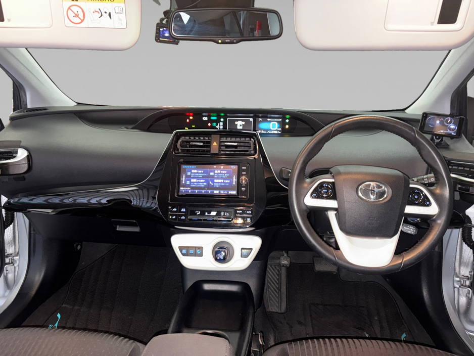Toyota Prius 1.8 Petrol Hybrid Auto — thumbnail 4