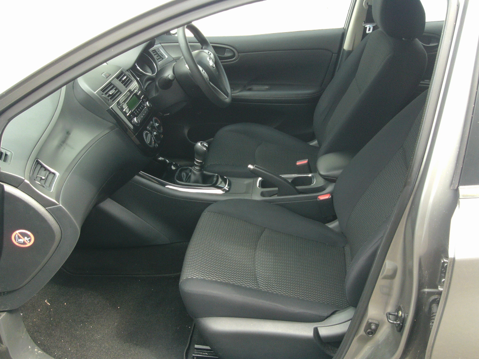 Nissan Pulsar 1.2 T XE  ** FSH ** NCT 04/27 — thumbnail 22