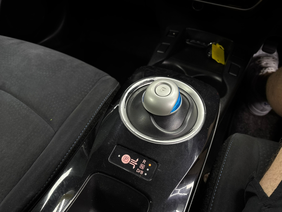 Nissan Leaf 24K EV SV 4DR AUTO — thumbnail 36