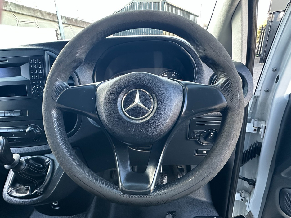 2015 Mercedes-Benz Vito 1.6L Diesel For Sale Images