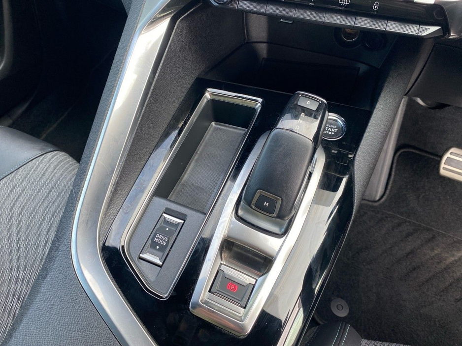 Peugeot 3008 1.5 BlueHDi 130bhp Auto Allure — thumbnail 16