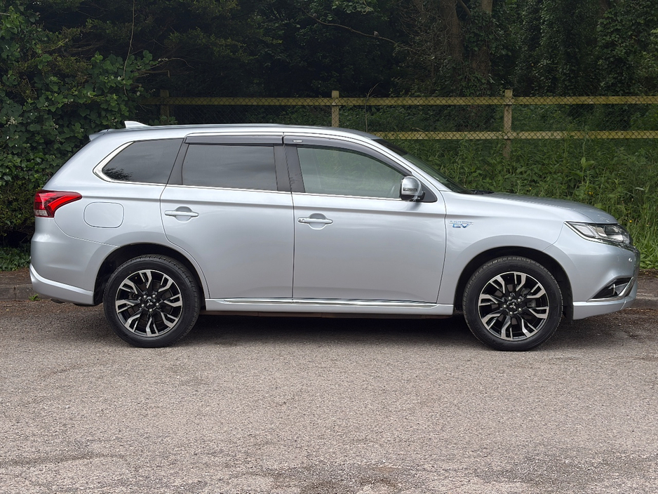 2018 Mitsubishi Outlander 2L Petrol Plug-in Hybrid For Sale Images