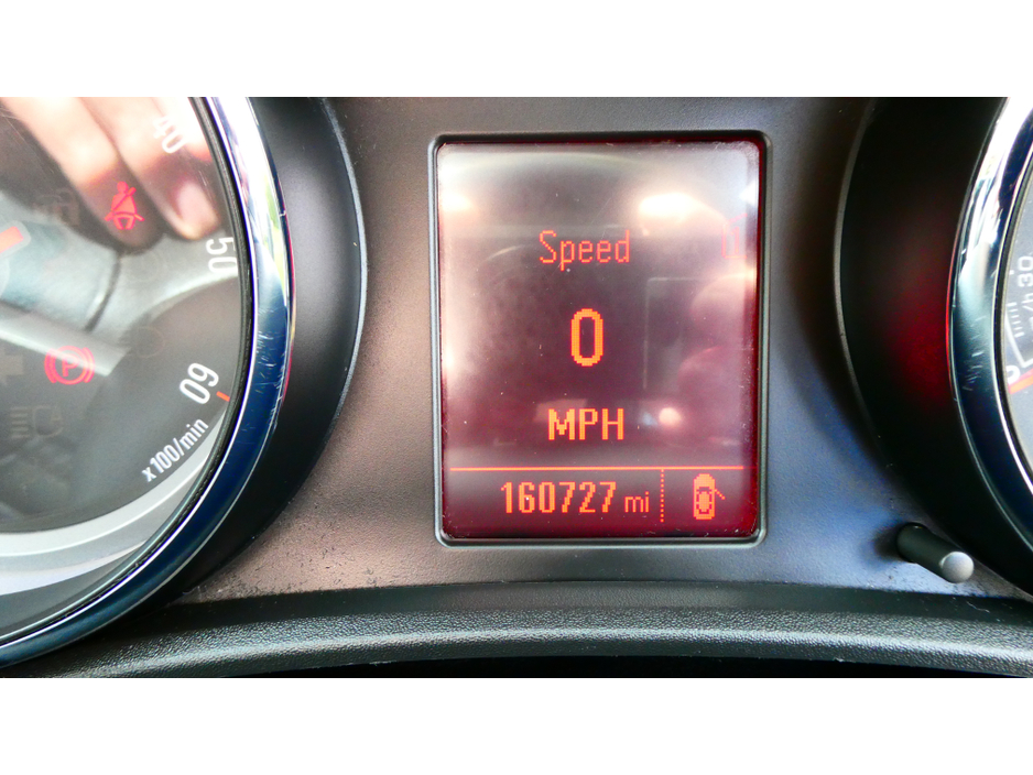 2012 Opel Astra 2L Diesel For Sale Images