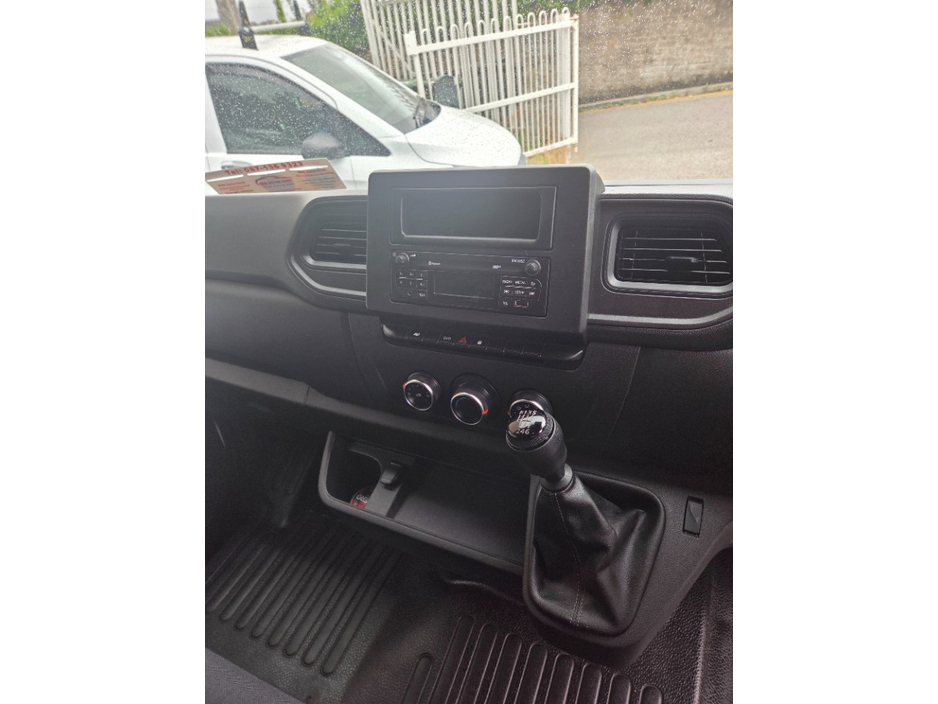2024 Renault Master 2.3L Diesel For Sale Images