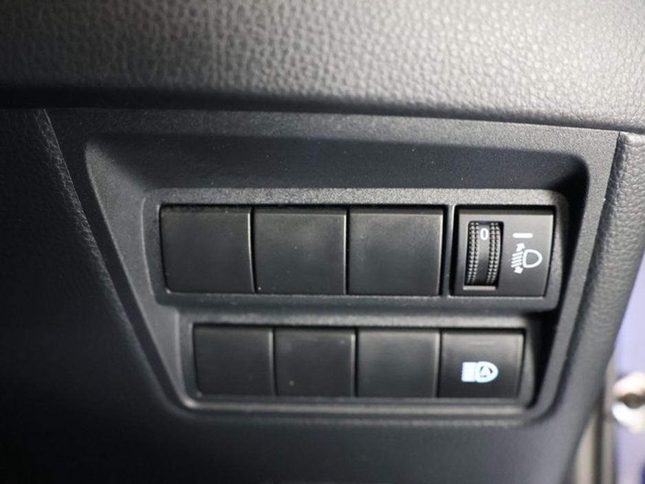 Toyota Yaris Luna Hybrid — thumbnail 16