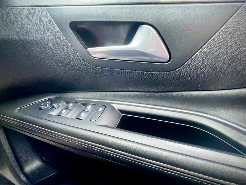 2020 Peugeot 3008 1.2L Petrol For Sale Images