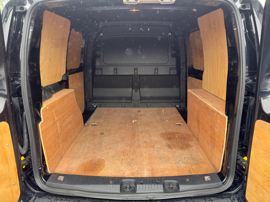 2023 Volkswagen Caddy 2L Diesel For Sale Images