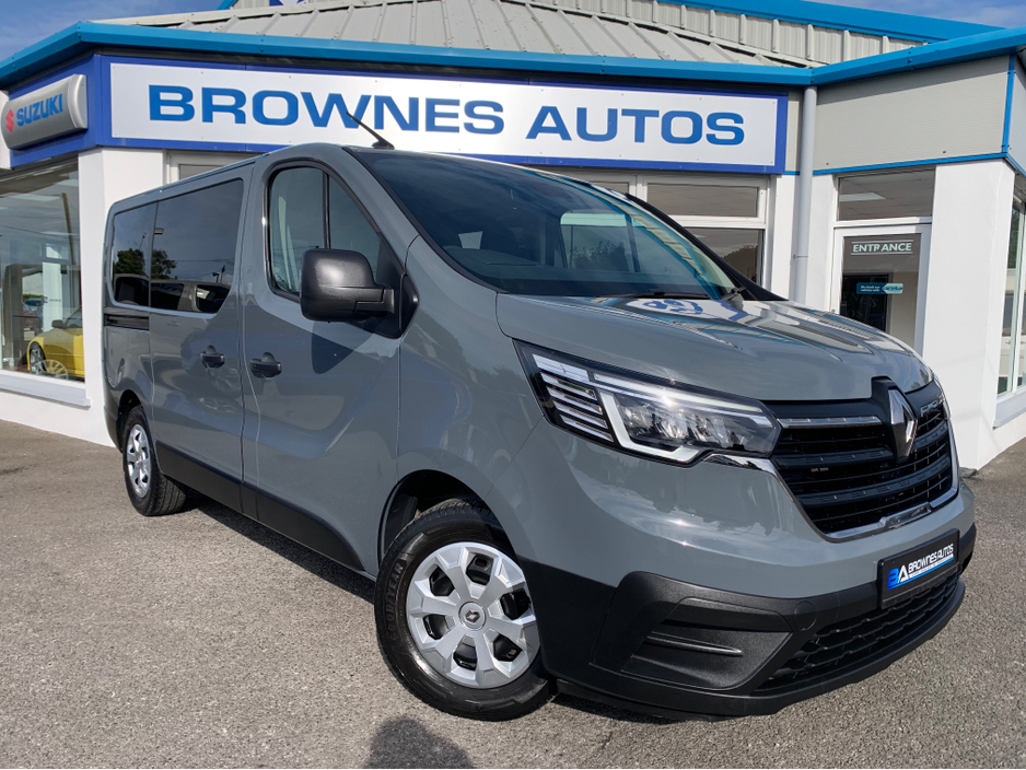 2023 Renault Trafic 2.0L Diesel For Sale Images