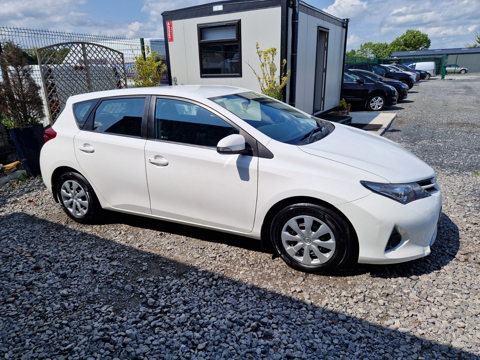 2015 Toyota Auris 1.4L Diesel For Sale Images