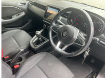 2022 Renault Clio 1.0L Petrol For Sale Images