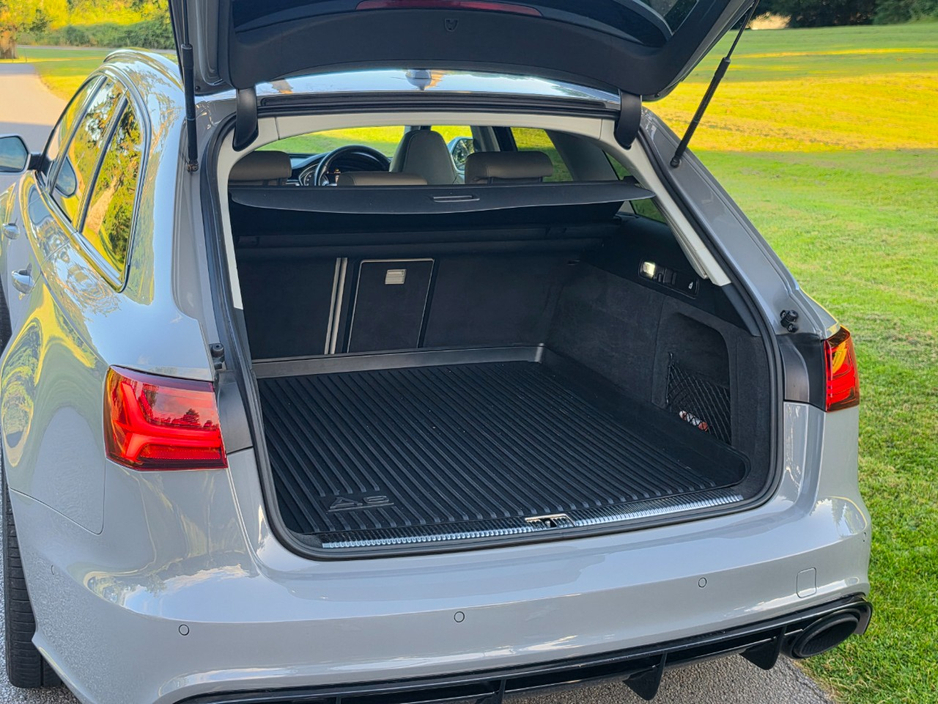 2016 Audi RS6 4.1L Petrol For Sale Images