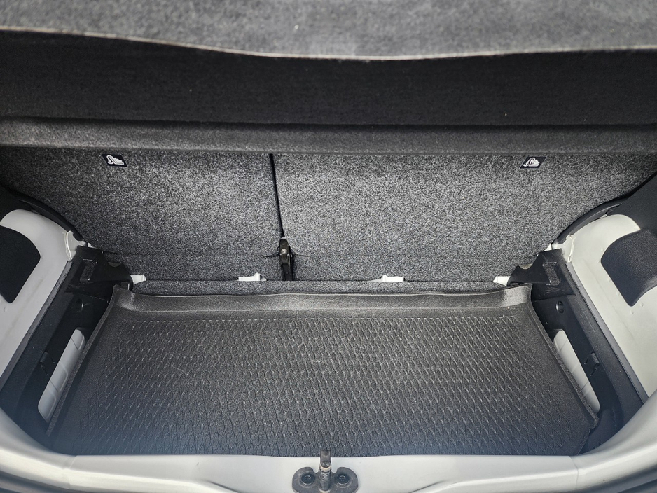 2016 Volkswagen up! 1L Petrol For Sale Images
