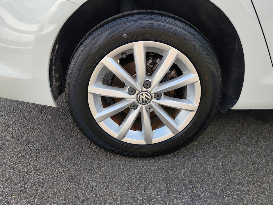 Volkswagen Golf 1.2 Petrol Auto Estate — thumbnail 15