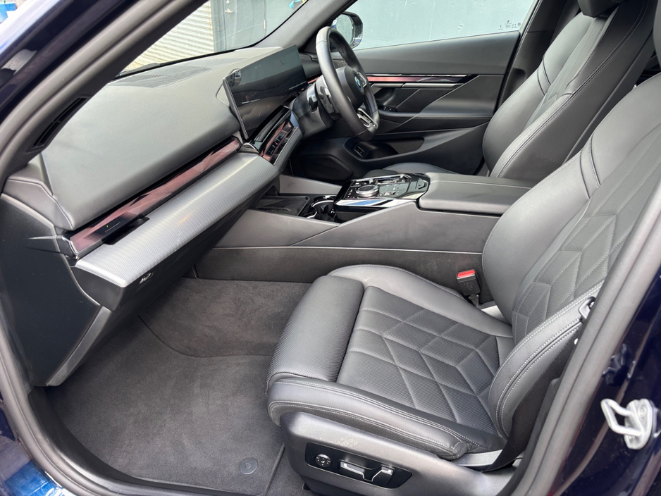 2025 BMW 5 Series 2L Petrol Plug-in Hybrid For Sale Images