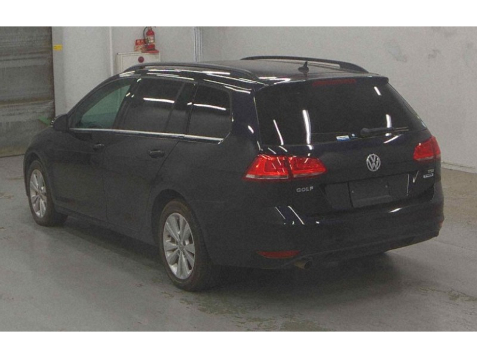 Volkswagen Golf 1.2 Estate Petrol Auto — thumbnail 3