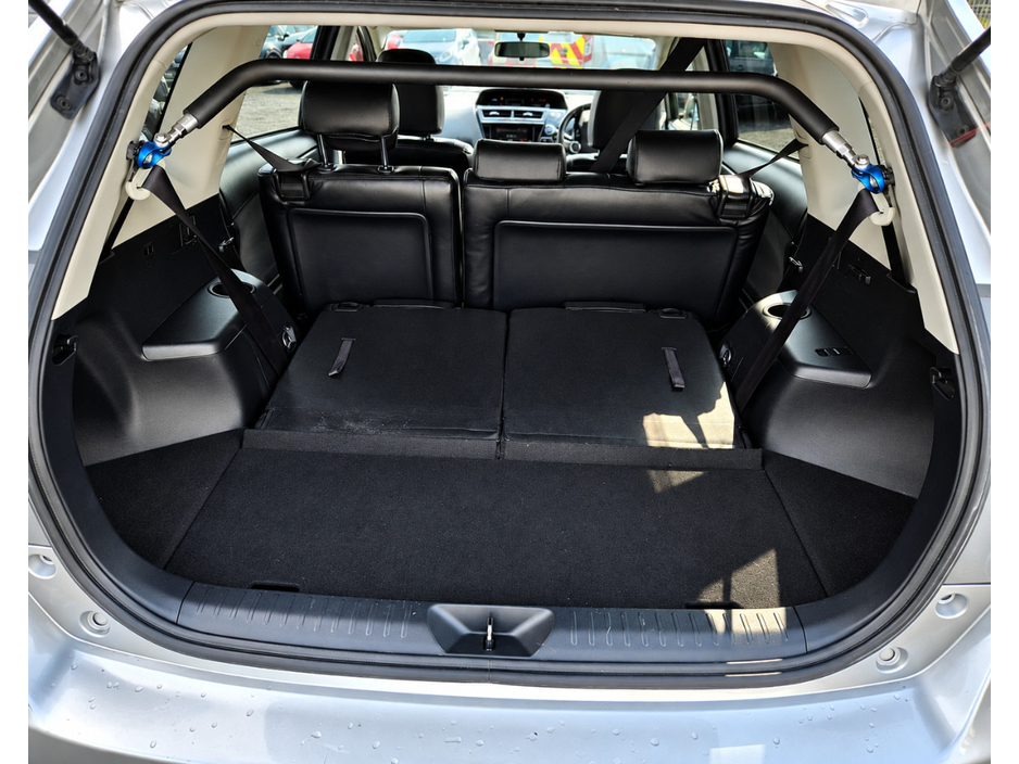 2016 Toyota Prius 1.8L Petrol Hybrid For Sale Images