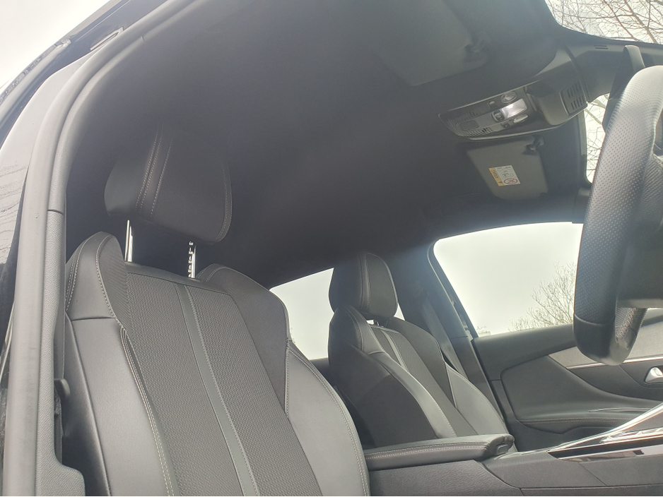 2022 Peugeot 3008 1.6L Petrol Plug-in Hybrid For Sale Images
