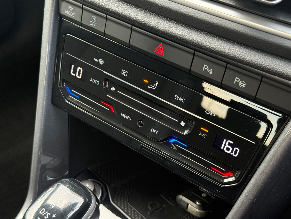 2023 Volkswagen T-Roc 2L Diesel For Sale Images