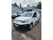 2023 Fiat Doblo 1.5L Diesel For Sale Images