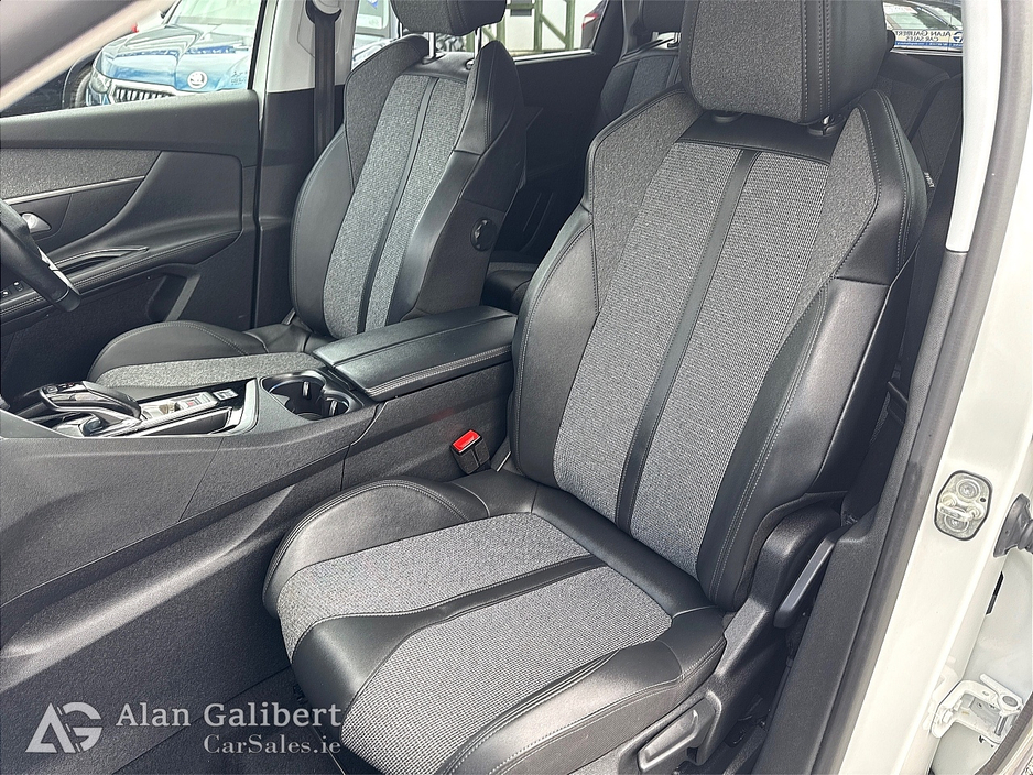 2020 Peugeot 5008 1.5L Diesel For Sale Images