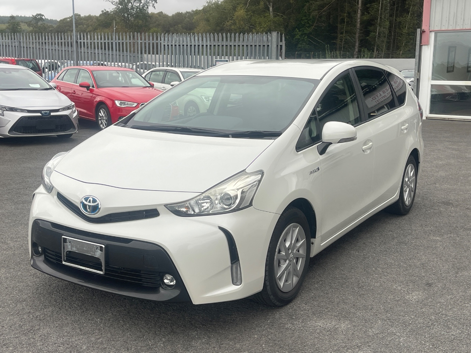 2016 Toyota Prius Alpha 1.8L Petrol Hybrid For Sale Images