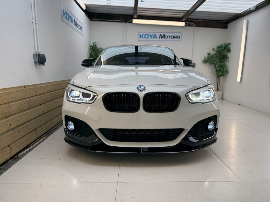 BMW 1 Series 118D 2.0 DIESEL M-SPORT PRO PLUS M-PERFORMANCE AUTOMATIC // M3 CS ALLOY PACKAGE INCLUDED // ALPINE WHITE METALLIC // LED MATRIX LIGHTING // LANE DEPARTURE ASSIST // PRO MEDIA PACK // CRUISE CONTROL — thumbnail 5