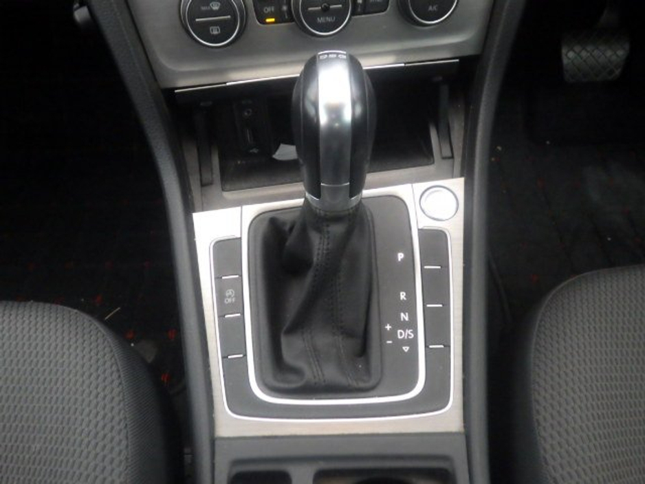 Volkswagen Golf 1.2 Petrol Auto Estate — thumbnail 9