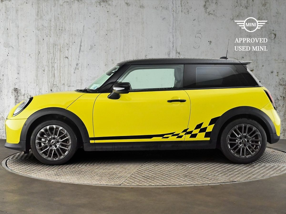 2025 MINI Hatch 2L Petrol For Sale Images