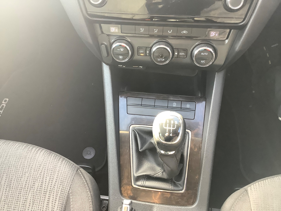 2015 Skoda Octavia 1.6L Diesel For Sale Images