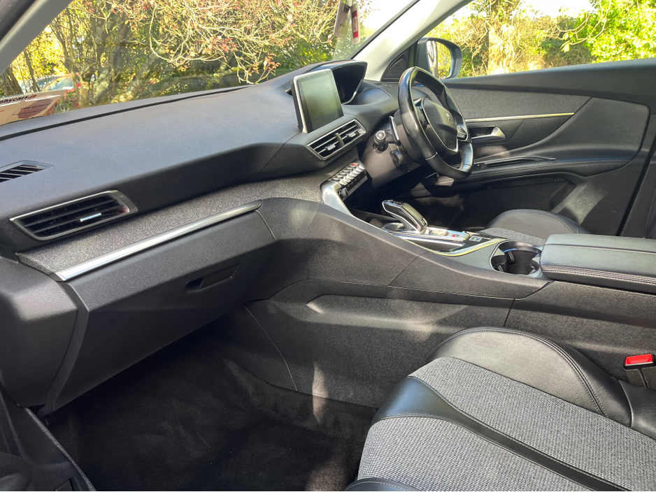 2019 Peugeot 5008 1.5L Diesel For Sale Images