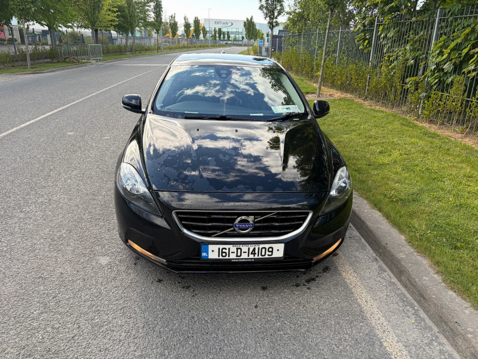 2016 Volvo V40 2L Diesel For Sale Images