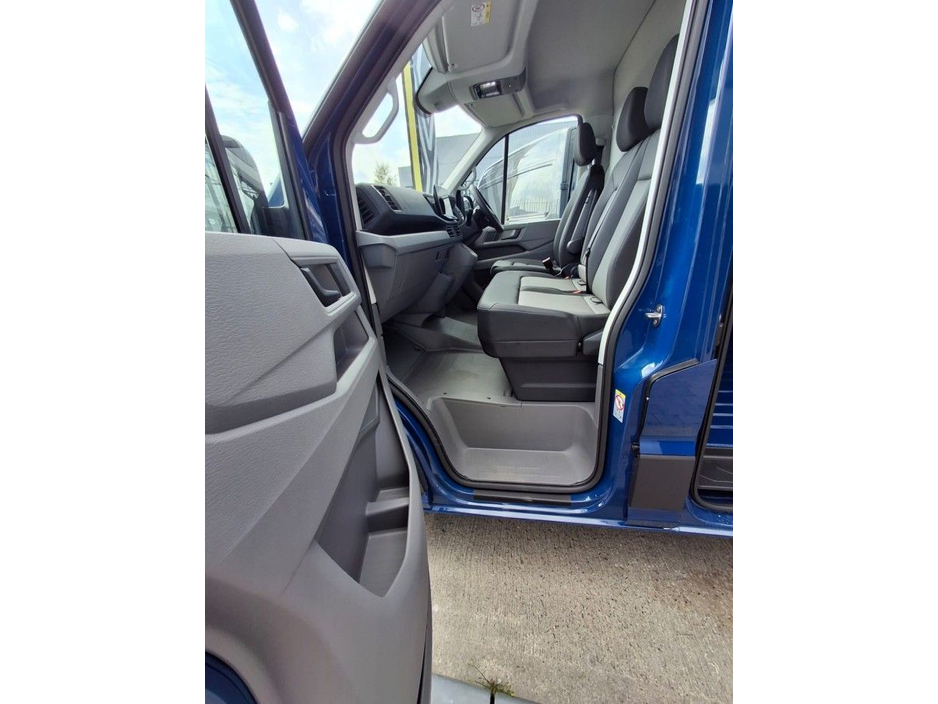 2025 MAN TGE 2.0L Diesel For Sale Images