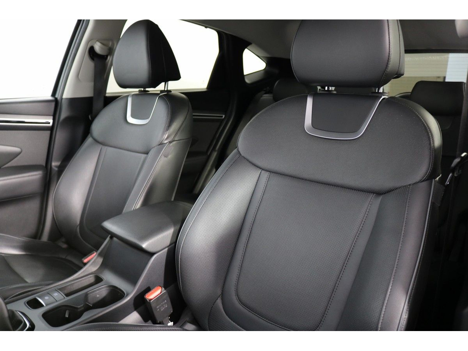 Hyundai Tucson Executive Plus Diesel 1.6L SUV - Avail of 4.9% APR Finance - Very Well-Kept, One Previous Owner and Mooney - — thumbnail 16