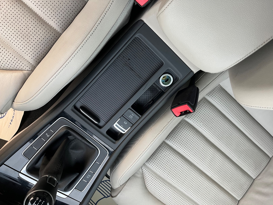 2019 Volkswagen Golf 1.5L Petrol For Sale Images