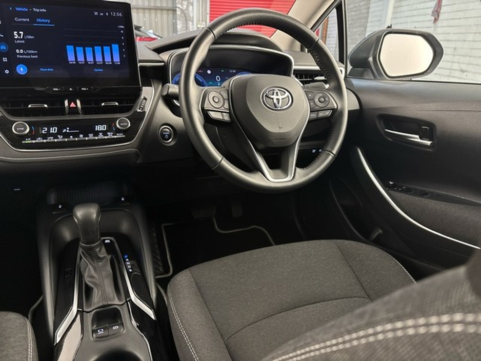 Toyota Corolla LUNA SPORT SALOON 4DR — thumbnail 9