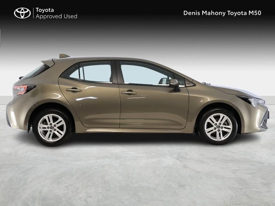 Toyota Corolla Luna Hatchback Hybrid — thumbnail 3