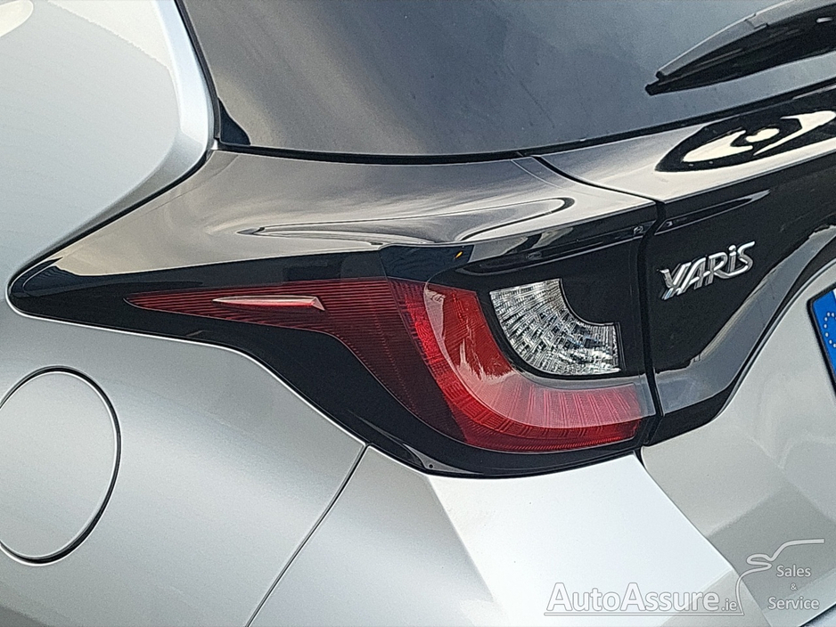2022 Toyota Yaris 1.5L Hybrid For Sale Images