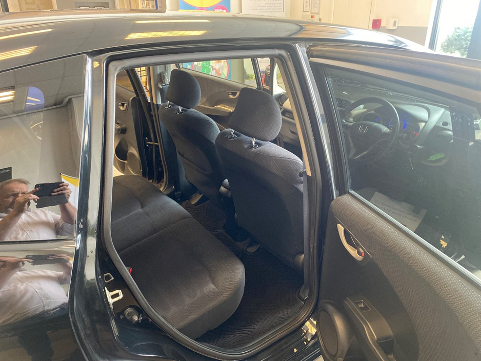 Honda Fit 1.3 HYBRID 5DR AUTO. Immaculate Car with only 108km, 2 Keys, NCT done before collection, Irish Radio with Bluetooth and Media, Climate Control, Cruise Control, Full Electrics and much more. — thumbnail 14