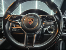 2017 Porsche Cayenne 3L Petrol Plug-in Hybrid For Sale Images