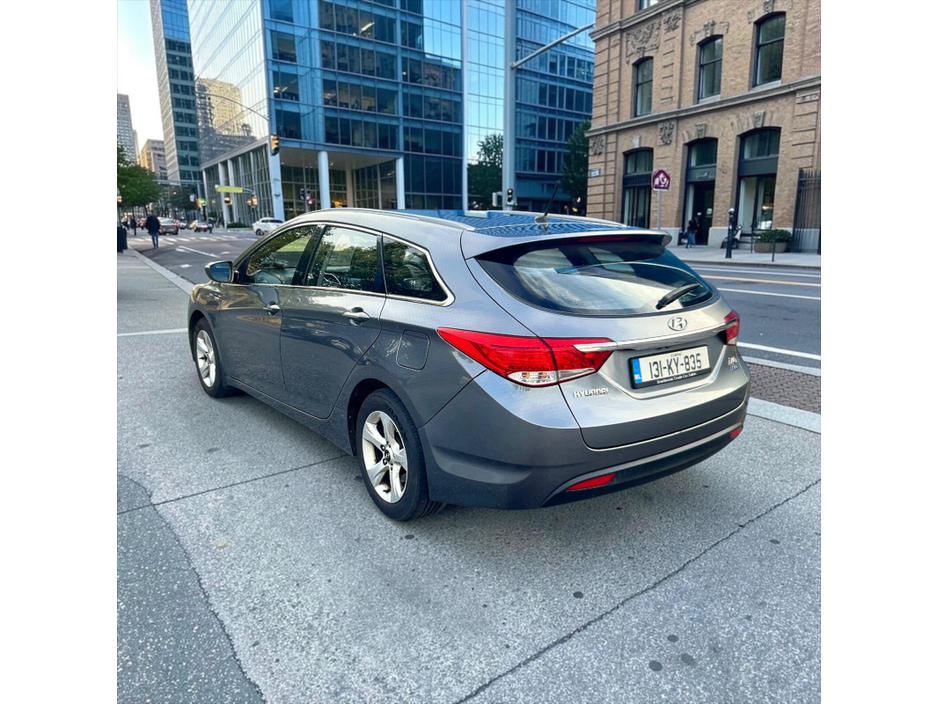 2013 Hyundai i40 1.7L Diesel For Sale Images