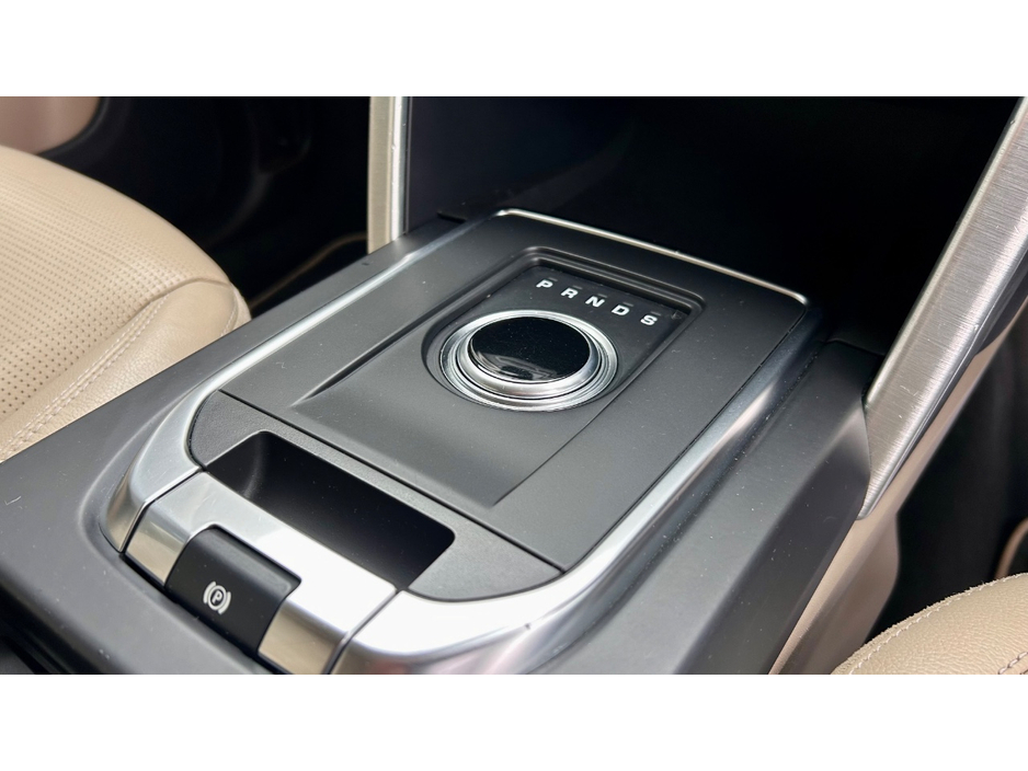 2018 Land Rover Discovery 2L Diesel For Sale Images