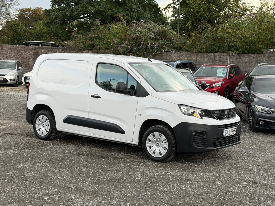 2023 Peugeot Partner 1.5L Diesel For Sale Images
