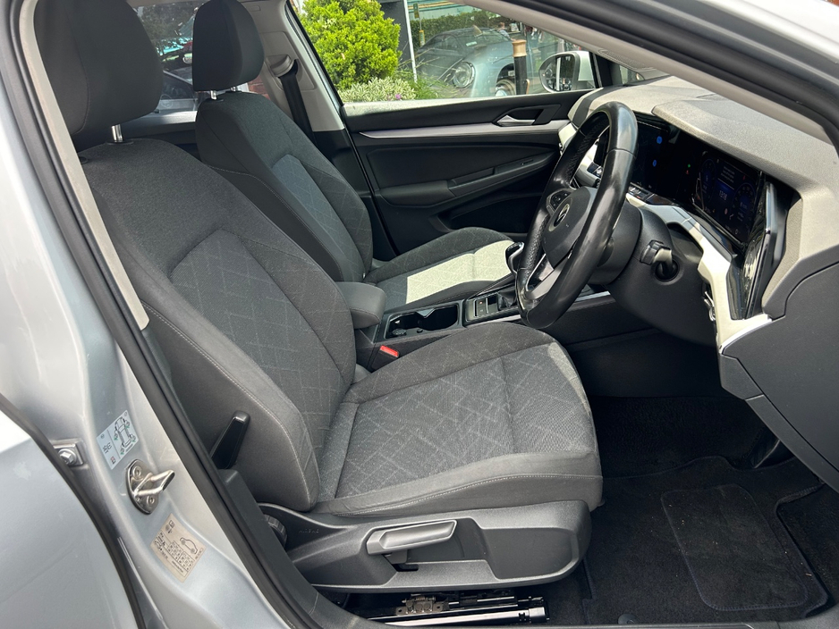 2022 Volkswagen Golf 1.5L Petrol For Sale Images