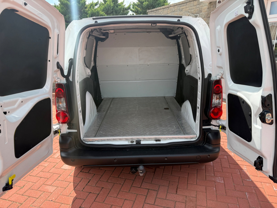 2019 Peugeot Partner 1.6L Diesel For Sale Images
