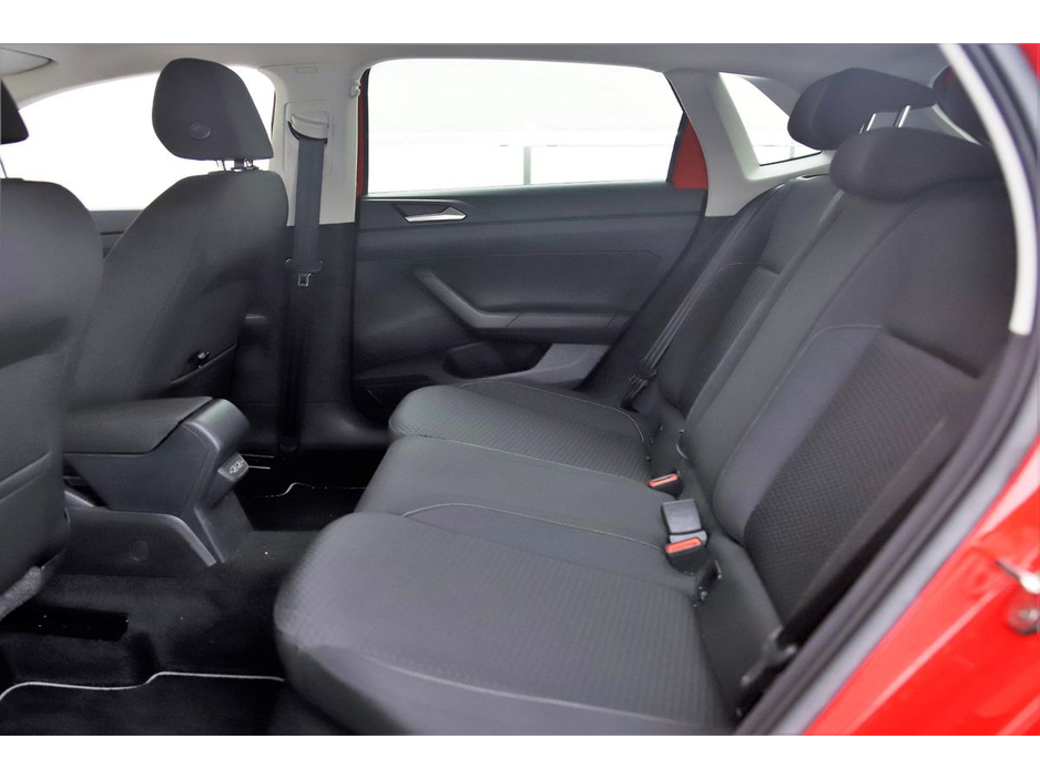 Volkswagen Polo 1.0 TSI DSG *VERY LOW KMS*UPGRADED 17" ALOYS*REVERSE CAM*PARK SENSORS* — thumbnail 16