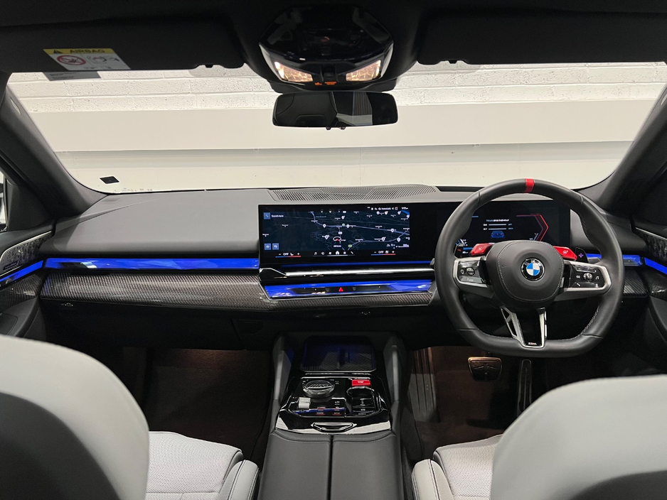 2025 BMW M5 4.5L Petrol Plug-in Hybrid For Sale Images