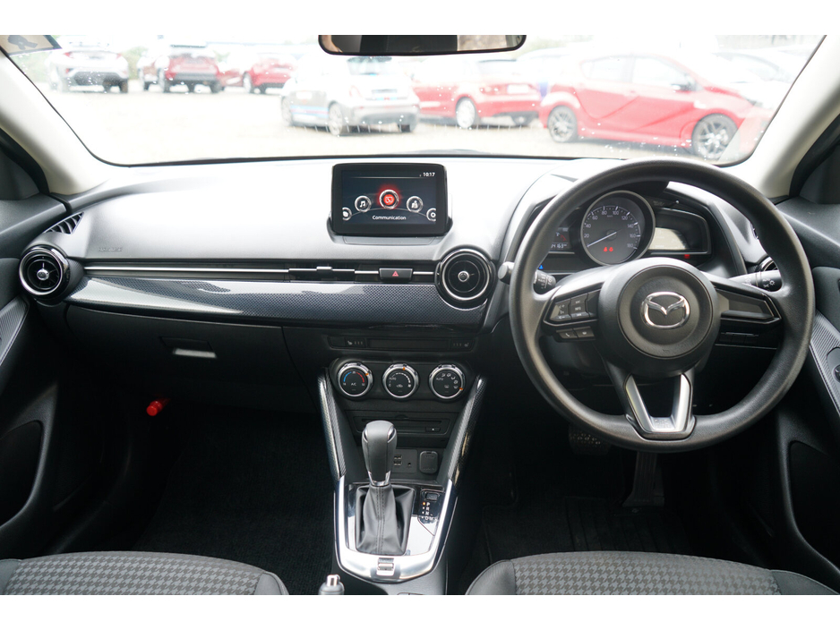 Mazda Demio — thumbnail 14