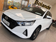 Hyundai i20 One Owner Only 18,000 Kms High Spec DELUXE PLUS Rear View Camera Carplay Sensors www.bolands.ie Est.1955