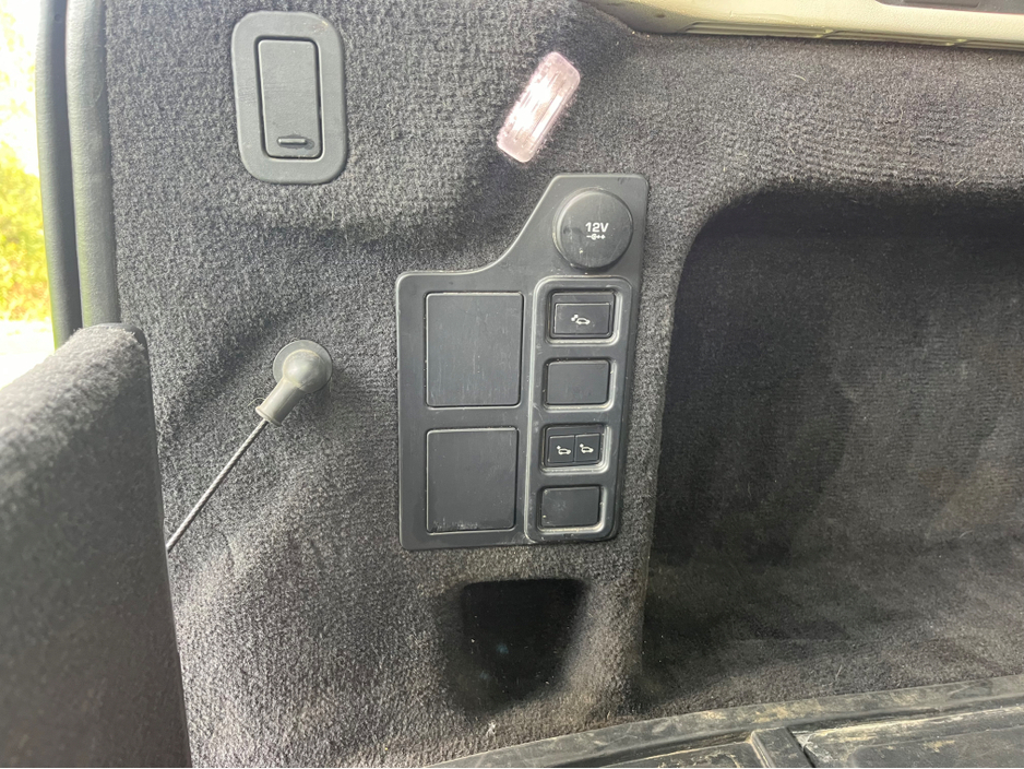 2019 Land Rover Discovery 2L Diesel For Sale Images